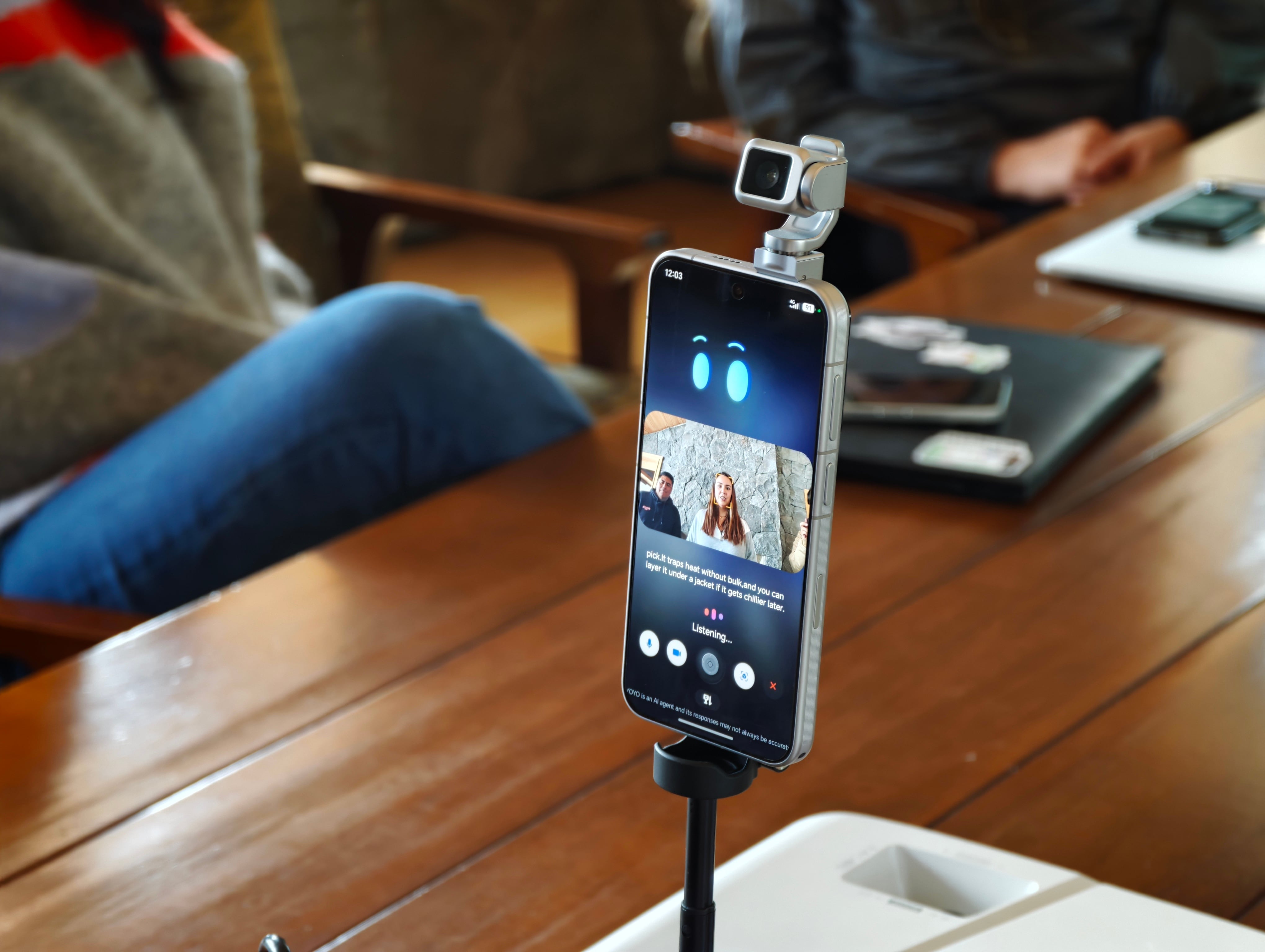 Robot Phone, eres formidable: Probamos el nuevo teléfono de Honor que rompe el molde de los smartphones