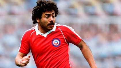 Más que Zamorano, Messi y Pelé: Carlos Caszely elige a crack de La Roja como su delantero favorito