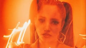 Conoce a Nara: Tecnóloga médico, modelo y cantante de trap