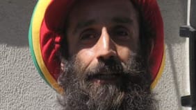 “Me amenazaban todos los días con cortarme las rastas”: habla exmiembro de Gondwana tras 12 días en la cárcel