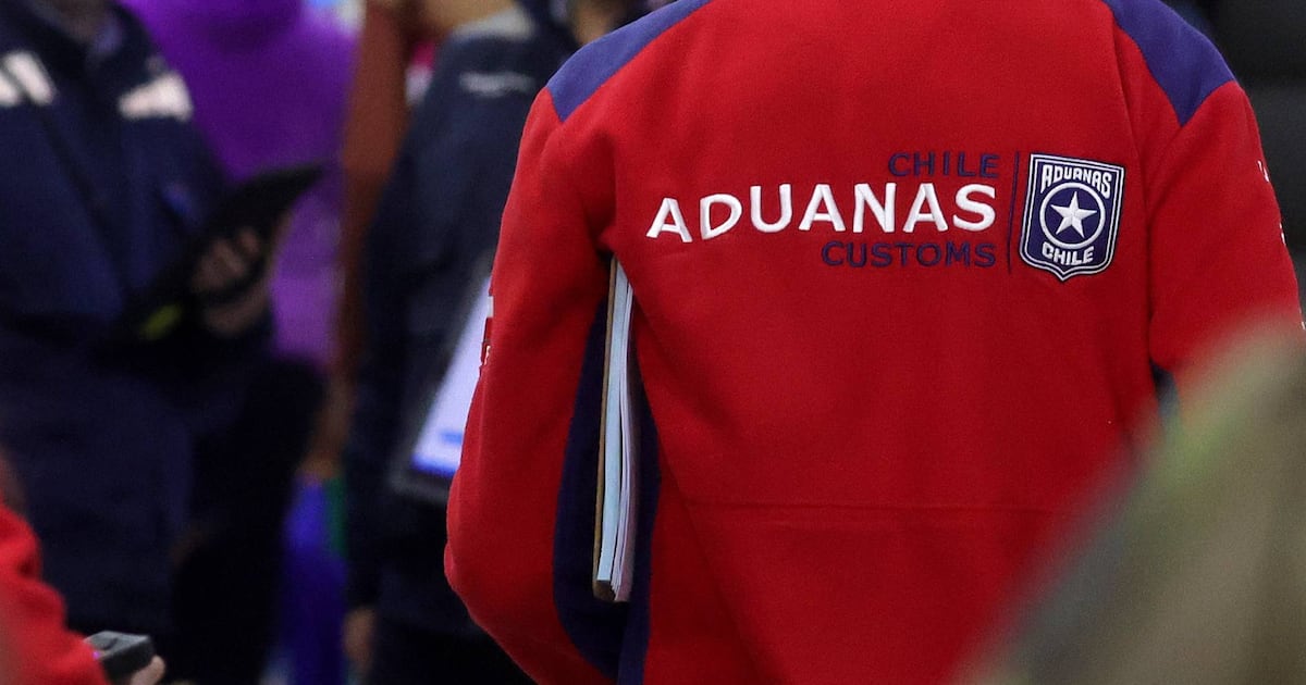 Plena fiebre del Mundial: funcionarios de Aduana de Los Andes acusan insultos xenófobos de personal argentino - La Cuarta