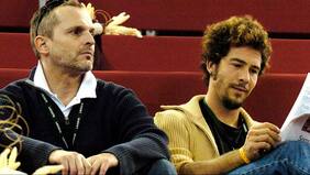 Tribunal establece que los cuatro hijos de la pareja no son hermanos: Miguel Bosé gana juicio a escultor con el tuvo una relación 26 años