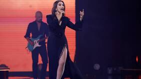 Deslumbró con atrevido vestido: el comentario que se repitió por atuendo de Myriam Hernández en el Festival de Viña