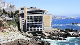 ¡Para abajo! Confirman demolición del hotel Punta Piqueros en Concón