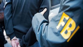 Joven chileno fue arrestado en Estados Unidos: será deportado por “abusar” de la Visa Waiver