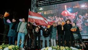 El director de Flow volvió a Letonia como héroe nacional tras ganar el Premio Oscar