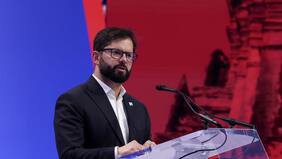 Presidente Boric molesto con sus ministros por manejo del tema de reuniones con Zalaquett