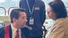La comparó con vendedora: Javier Olivares apaga el fuego con bencina, se burla de Lorena Pizarro y saca ronchas con meme