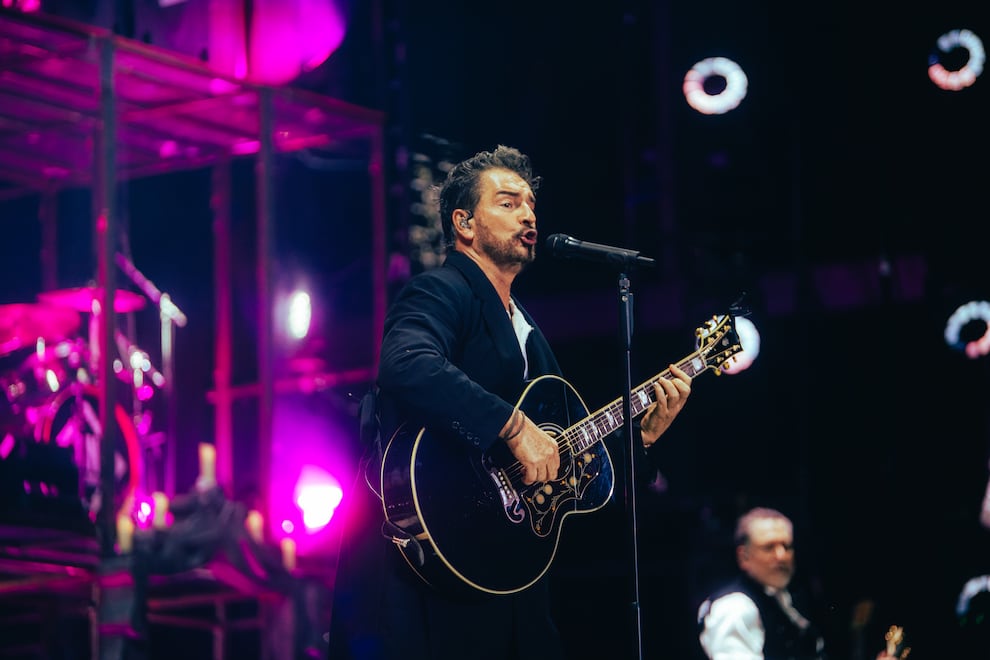 Terremoto Ricardo Arjona: el trovador dio cátedra de cómo moverle el piso a sus señoras de cuatro décadas y más - La Cuarta