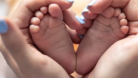 “Mi familia”: popular artista fue papá junto a fotógrafa chilena