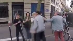 Indignación por furioso conductor que ataca a 2 peatones: uno de ellos era ciego