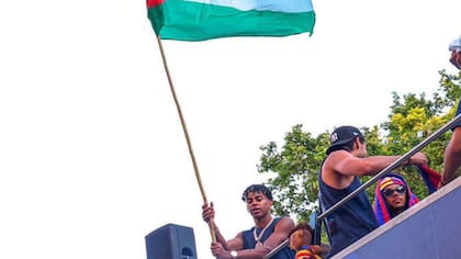 Lo acusan de fomentar el odio: Israel apuntó contra Lamine Yamal por portar bandera de Palestina en medio de festejos por su nuevo título