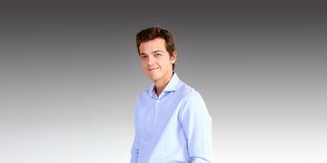 Simón Pesutic asumirá un rol adulto en su regreso a las teleseries de Canal 13: “Agradezco salir del cabrito del colegio o universitario”