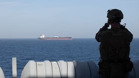 Irán anuncia que tomarán represalias luego de que Estados Unidos decomisara un carguero en el estrecho de Ormuz