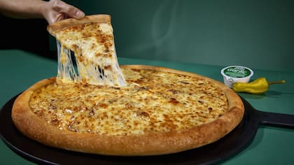 Duelo lechón: Papa Johns descontinua el uso de su salsa más famosa en Chile