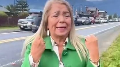 “¡No pueden seguir...!“: alcaldesa de Hualaihué votó por Kast, criticó al gobierno y ahora acusa nuevo drama