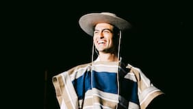 Matteo Bocelli se ganó los suspiros de sus fans con su teñida de huaso en su visita al país