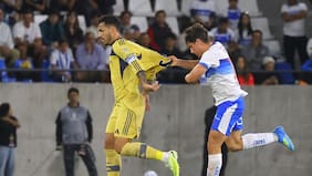 “Le dieron un toque” y “No tiene velocidad para Copa Libertadores”: Guarello con todo contra la UC tras su debut