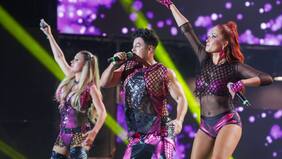 El problema técnico en medio del show de Axé Bahía en el Festival de Las Condes que no pasó desapercibido