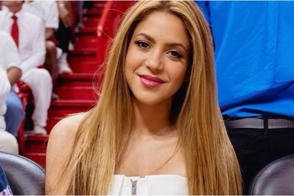 Shakira sorprendió con adelanto de su nueva canción convertida en “La sirenita”