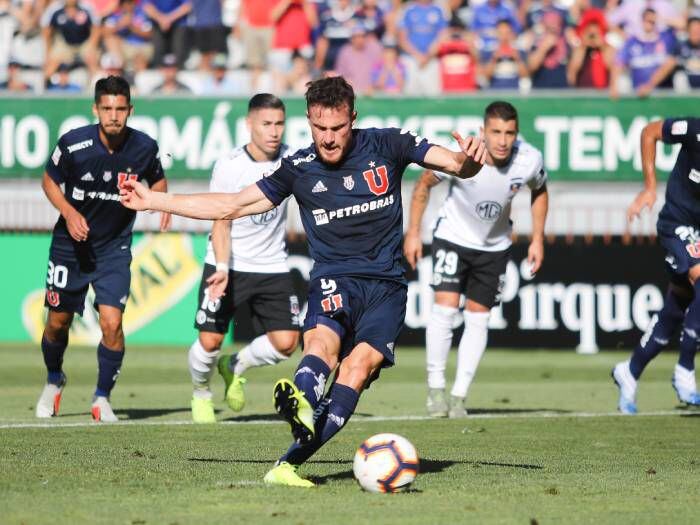 Óscar Opazo viraliza su eficaz "mufa" en penal errado de la "U"