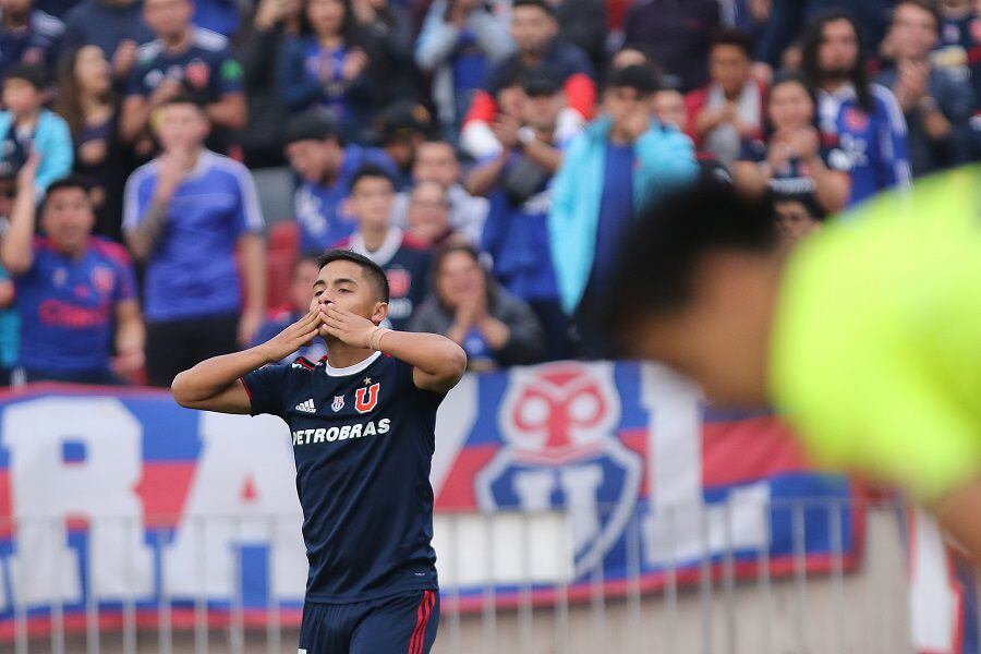 La "U" aplastó a Temuco y se mete en cuartos de final de Copa Chile