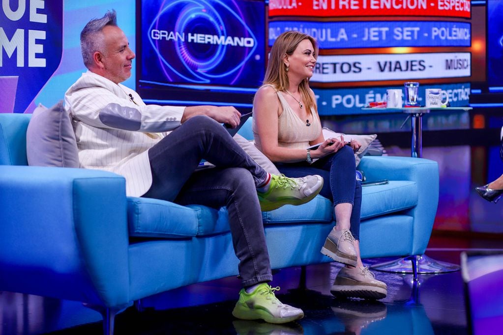 Daniella Campos ha regresado a la tele de manera estable. A su lado, Sergio Marabolí. 
Foto: Juan Farias 