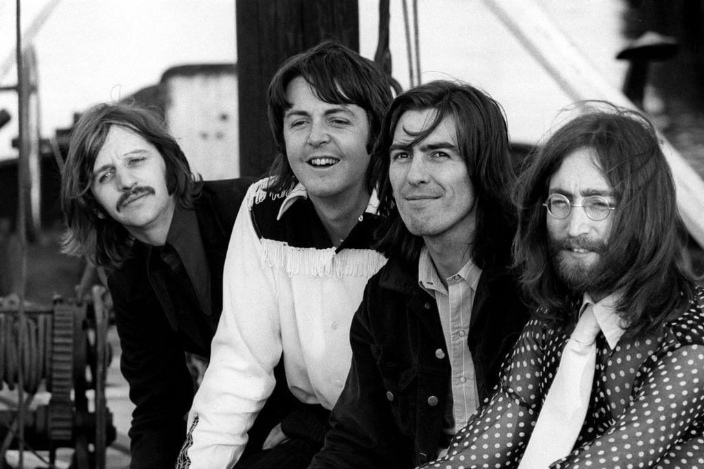 Paul McCartney reveló que la inteligencia artificial permitió recuperar la “última canción” de The Beatles
